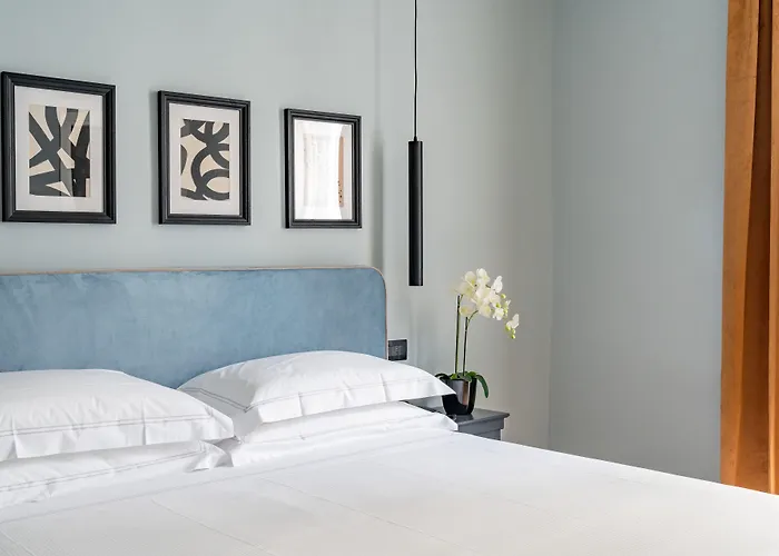 Flom Boutique Hotel